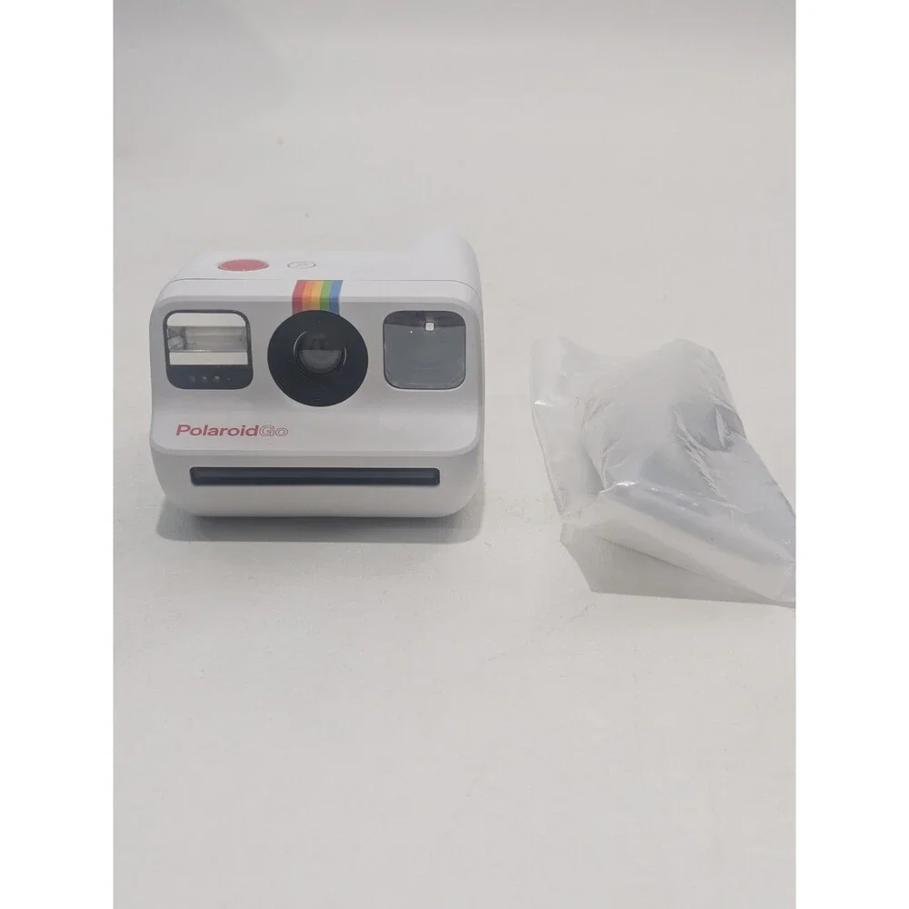 Polaroid Go Instant Mini Camera White